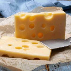 BAVARIAN EMMENTAL (per kg)